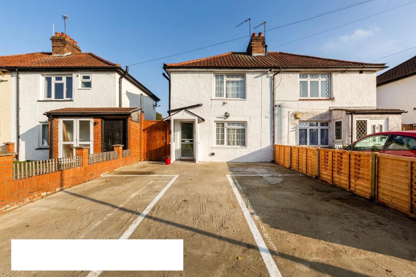 Cosy Private Flat In London, Free Parking On Premise Apartamento Carshalton Exterior foto